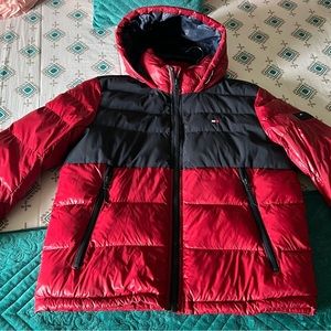 TOMMY HILFIGER Vintage Puffer Jacket Size Large